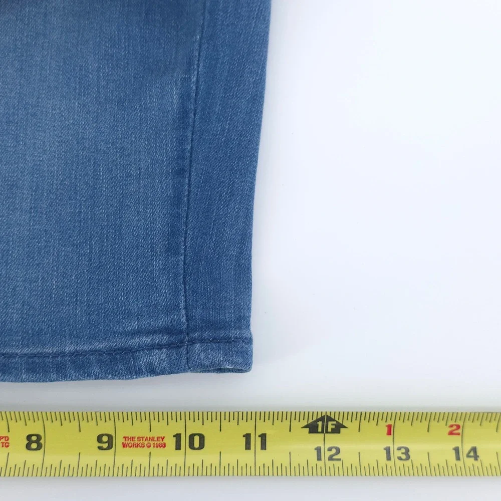 Seven7 Women Denim Shorts Size 6 Blue Bermuda Distressed‎ Stretch